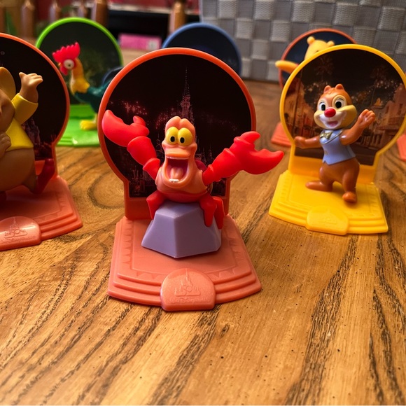 Disney happy meal toys - Picture 2 of 6